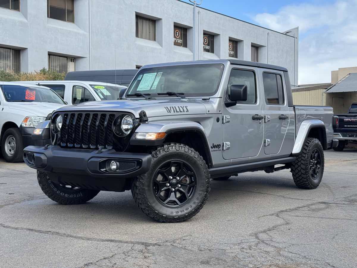 Used 2021 Jeep Gladiator Sport AWD/4WD image 2