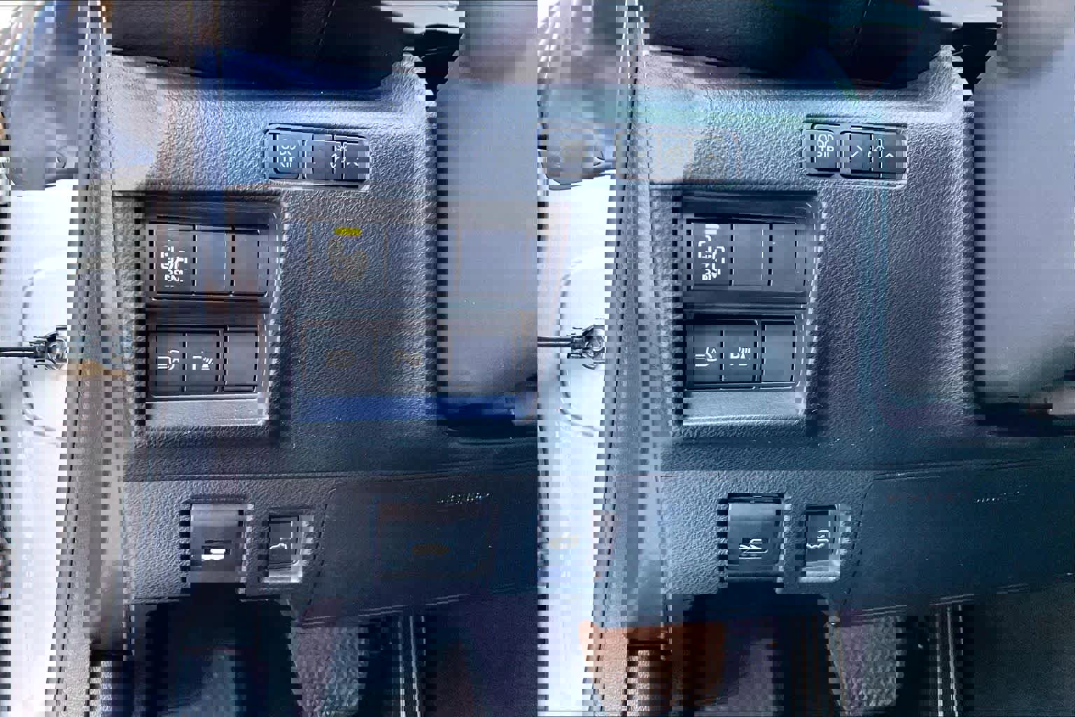 Used 2023 Lexus RC 300 image 33