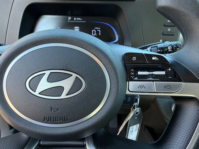 Certified 2025 Hyundai Elantra SE image 36