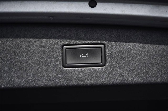 Certified 2024 Volkswagen Tiguan SE image 26