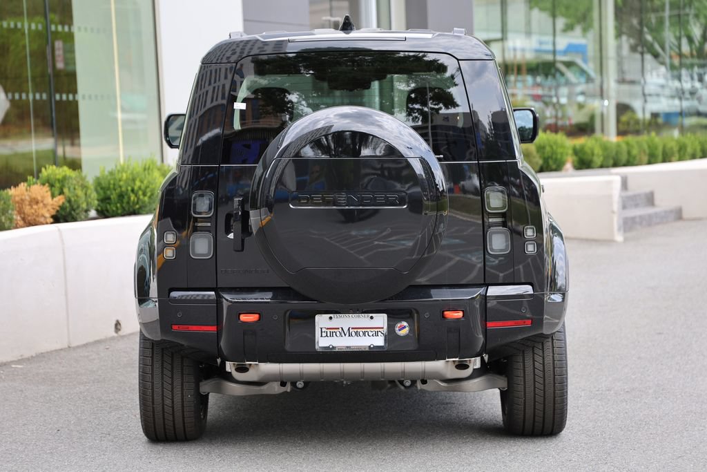 New 2026 Land Rover Defender 110 X AWD/4WD image 4