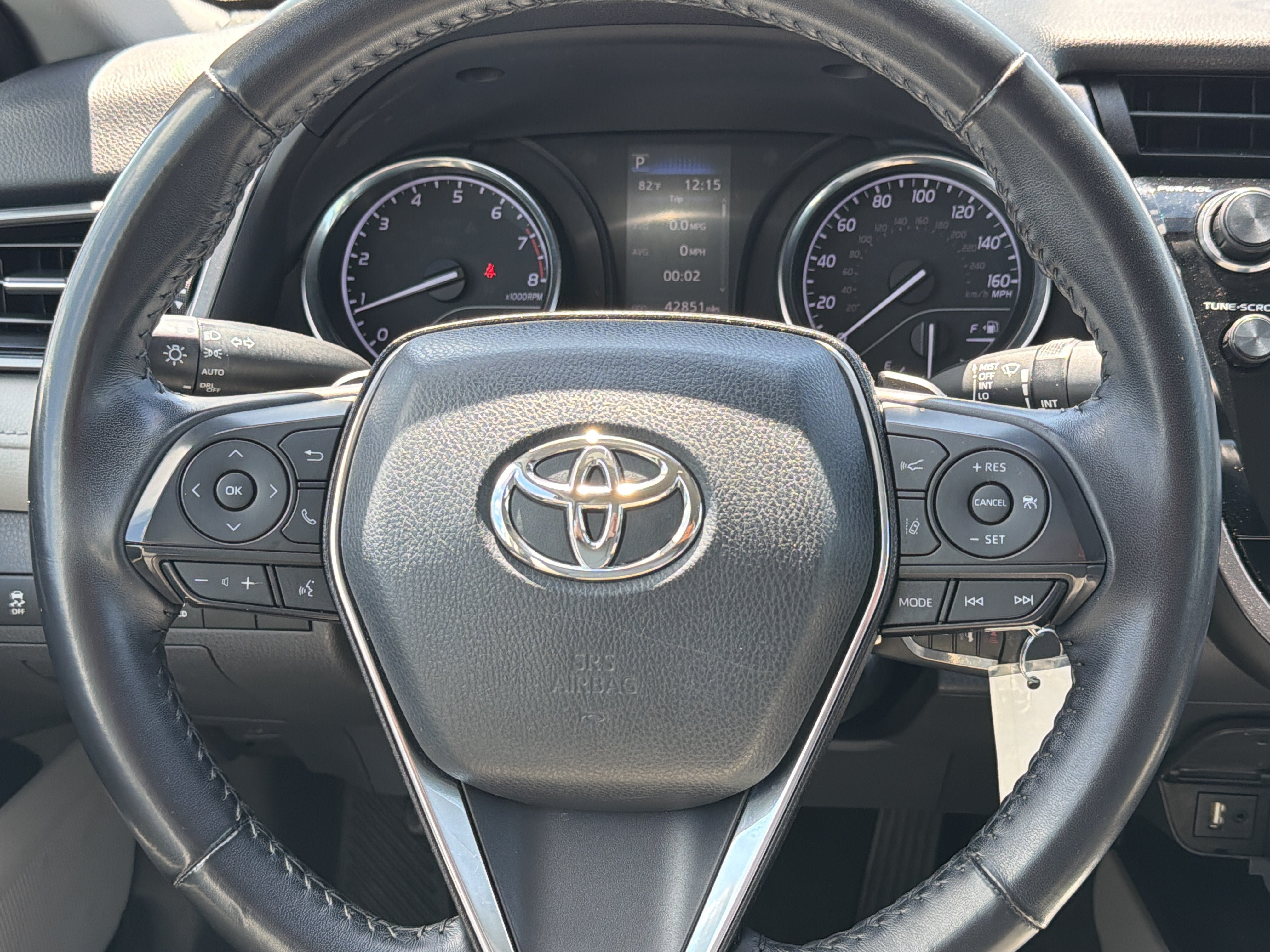 Used 2019 Toyota Camry SE FWD image 13