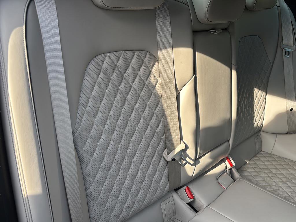 Used 2023 Genesis G70 3.3T w/ Sport Prestige Package image 42