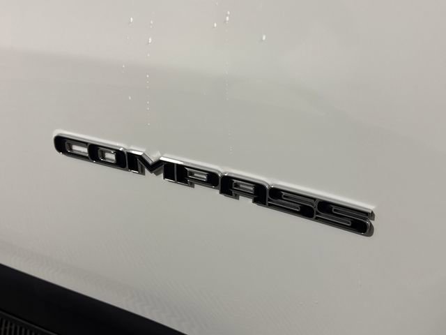 Used 2025 Jeep Compass Limited AWD/4WD image 18