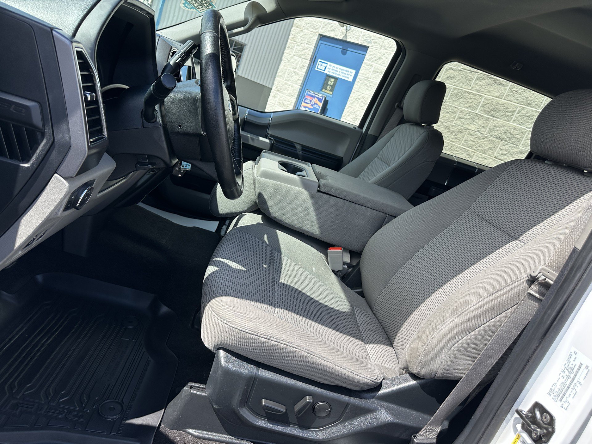 Used 2019 Ford F150 XLT w/ Equipment Group 302A Luxury AWD/4WD image 9