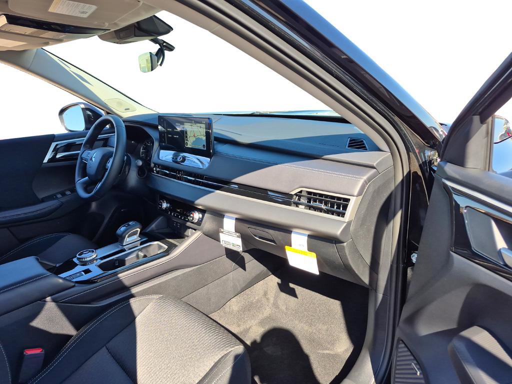 New 2026 Mitsubishi Outlander ES FWD image 22
