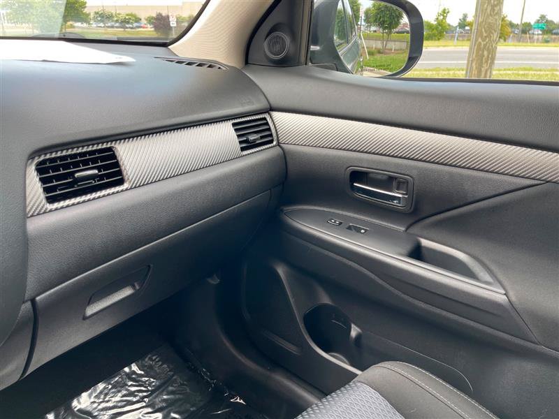 Used 2017 Mitsubishi Outlander ES AWD/4WD image 89