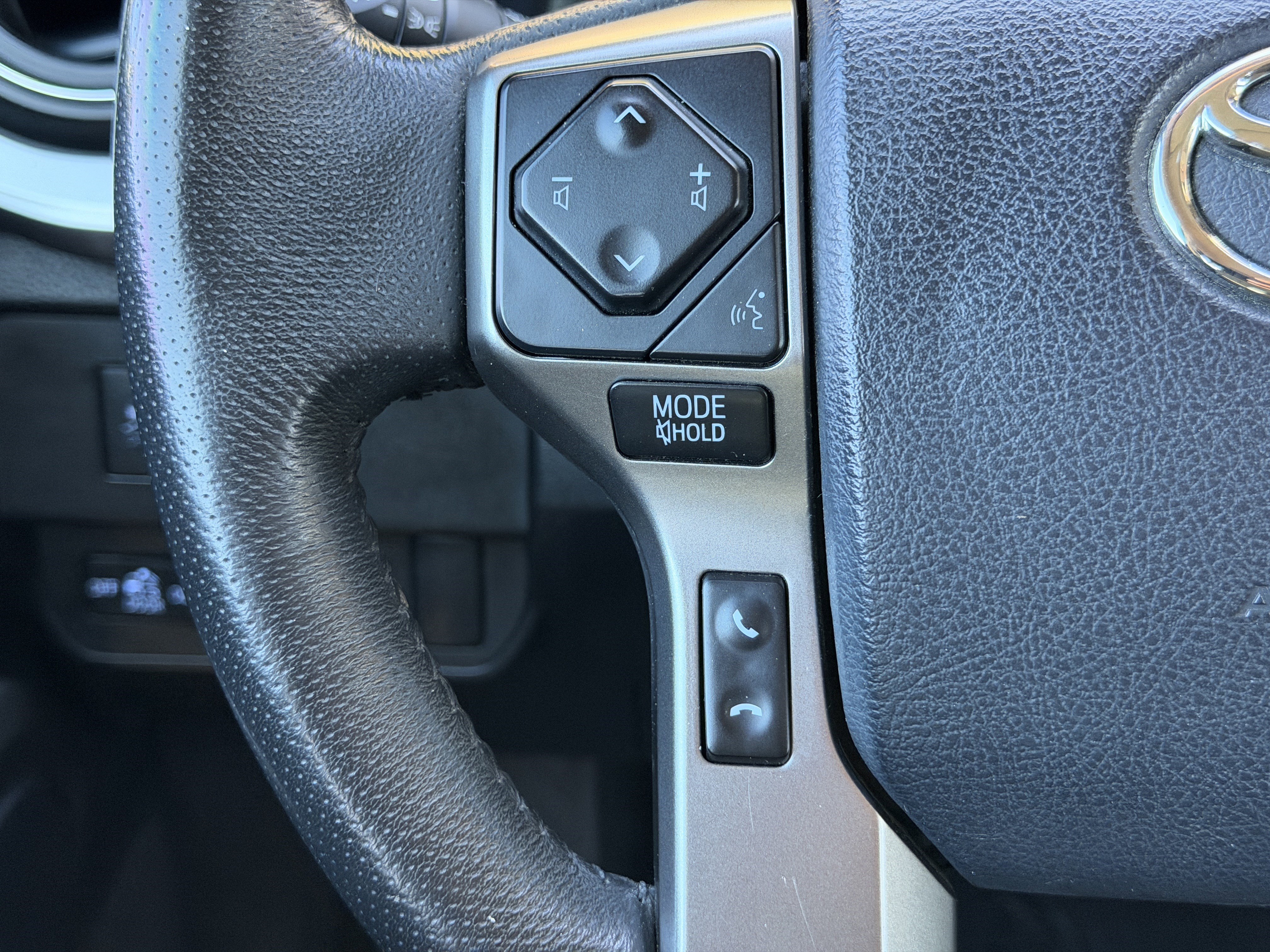 Used 2020 Toyota Tacoma SR5 image 56