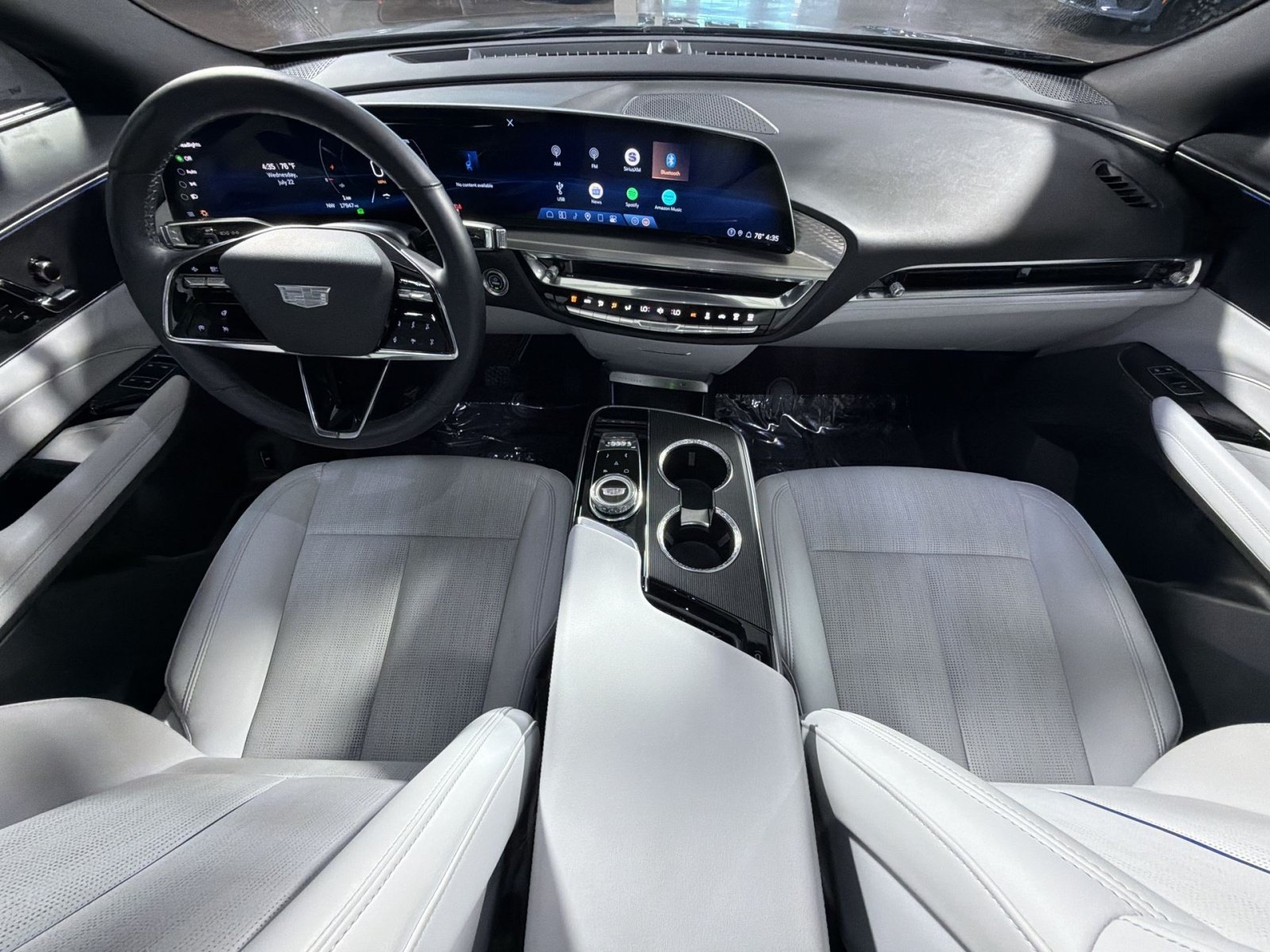 Used 2024 Cadillac Lyriq Luxury AWD/4WD image 37