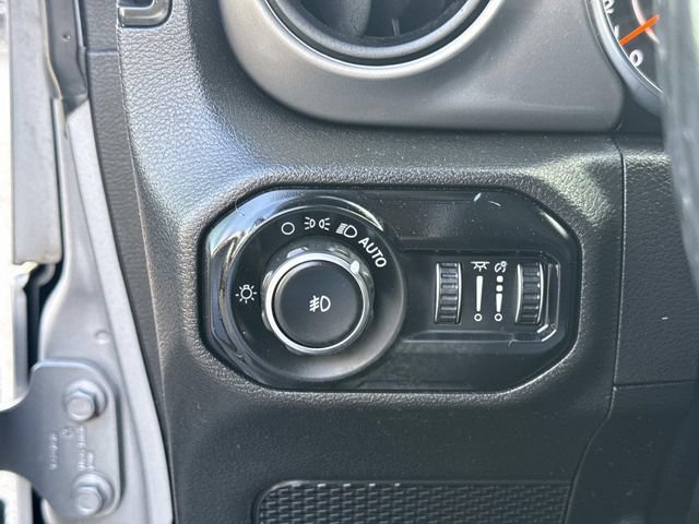 Certified 2019 Jeep Wrangler Sport AWD/4WD image 26