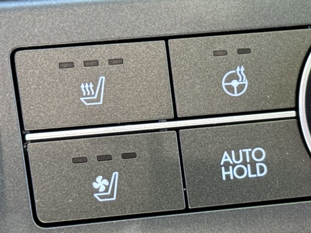 Used 2025 Hyundai Kona Limited image 33