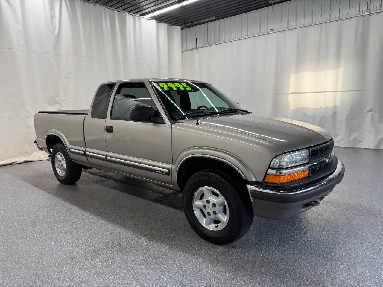 Used 2002 Chevrolet S10 Pickup LS w/ LS Preferred Equipment Group AWD/4WD image 5