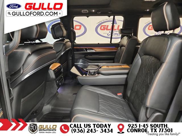 Used 2022 Jeep Grand Wagoneer Series III image 14