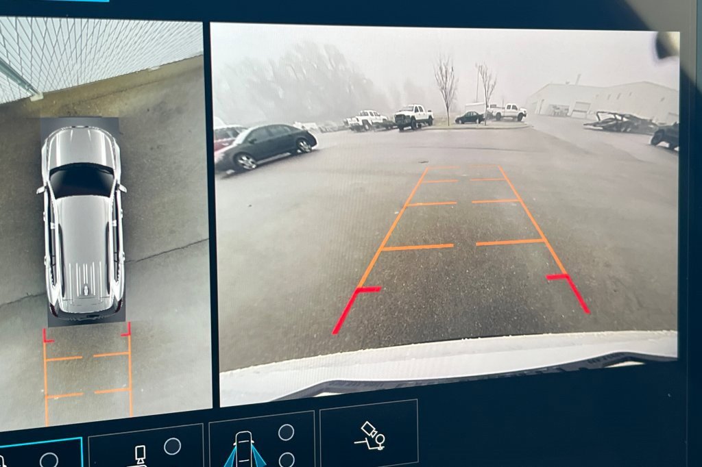 New 2026 GMC Acadia AT4 w/ Luxury Package image 18