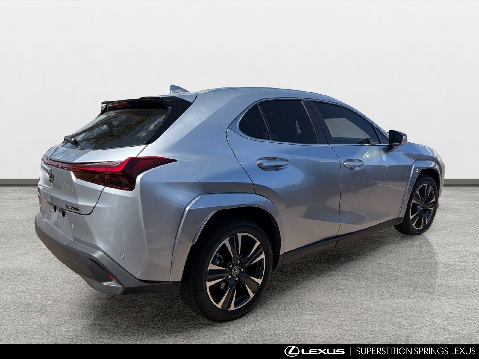 Used 2025 Lexus UX 300h FWD w/ Accessory Package (Z1) image 3