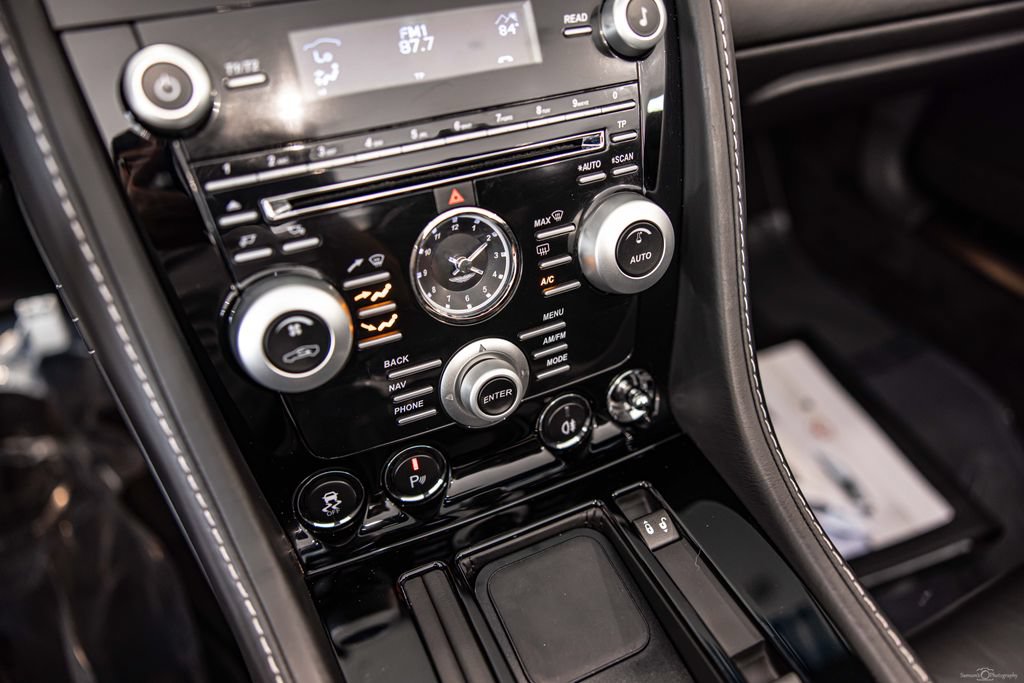 Used 2011 Aston Martin V8 Vantage S RWD image 28