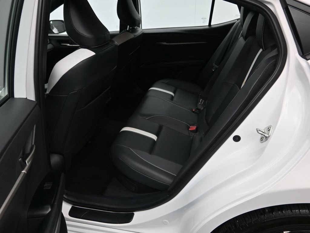 Used 2025 Toyota Camry SE image 21