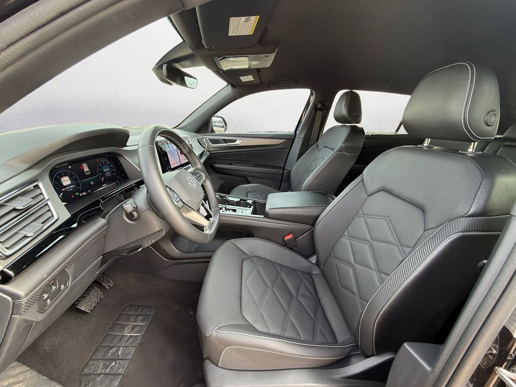 Used 2024 Volkswagen Atlas Cross Sport SE image 9