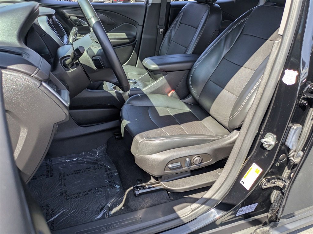 Used 2023 GMC Terrain SLT image 14