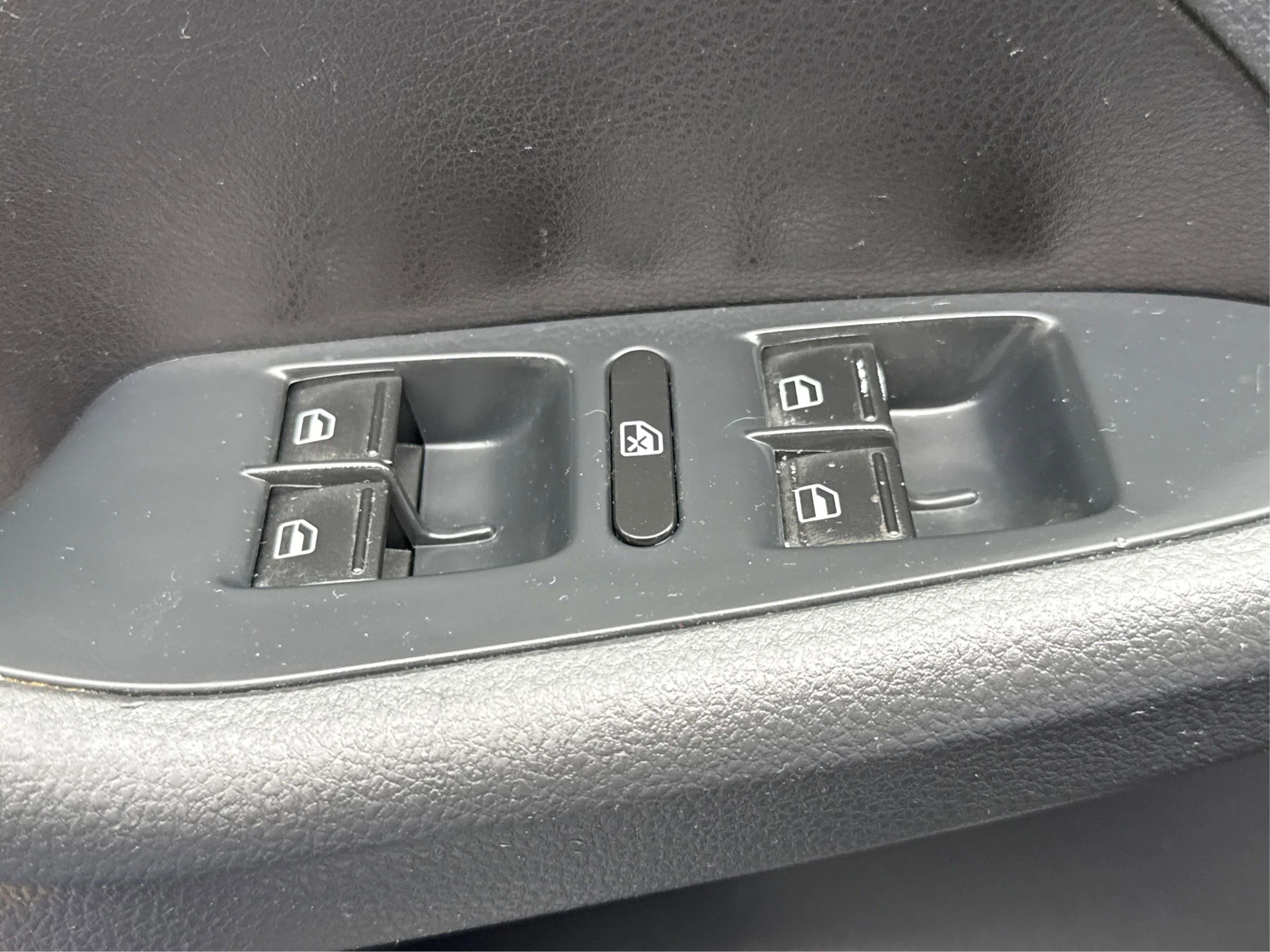 Used 2014 Volkswagen Jetta SE FWD image 19