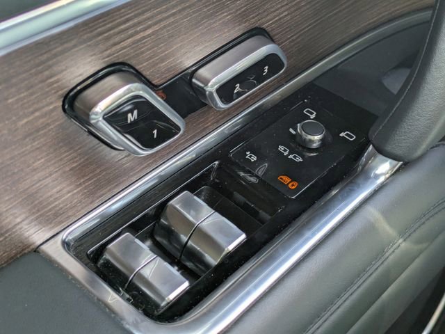 Used 2023 Land Rover Range Rover Long Wheelbase SE image 31