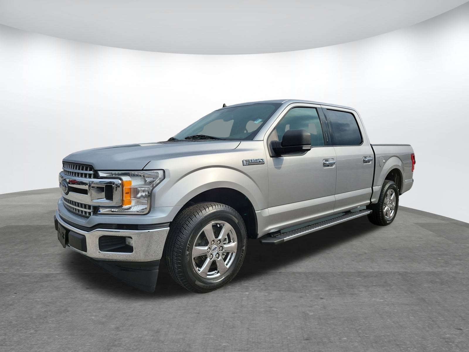 Used 2020 Ford F150 XLT w/ Equipment Group 302A Luxury RWD image 3