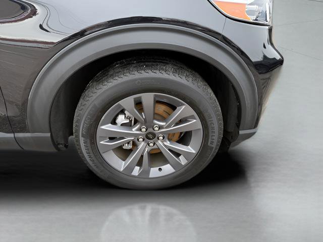 Used 2022 Ford Explorer XLT w/ Equipment Group 202A AWD/4WD image 33