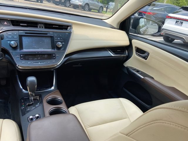 Used 2016 Toyota Avalon XLE FWD image 16