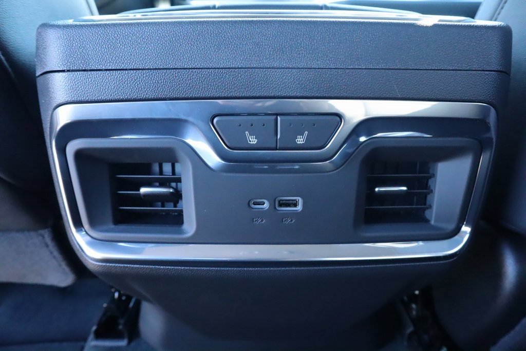 New 2026 GMC Sierra 1500 SLT w/ SLT Premium Package image 3