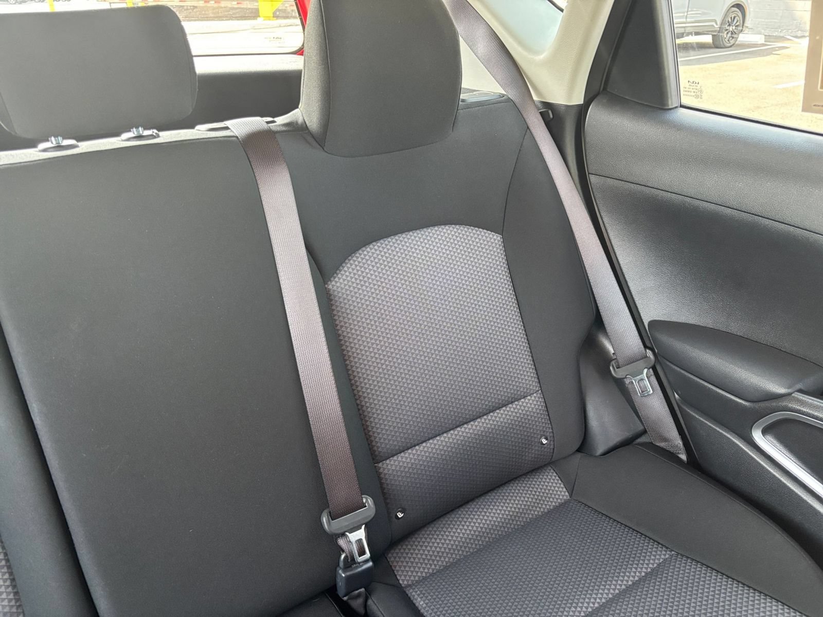 Used 2025 Kia Soul LX w/ LX Technology Package FWD image 28