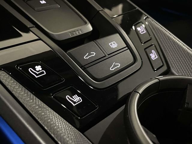 Certified 2025 Porsche 911 Carrera image 31