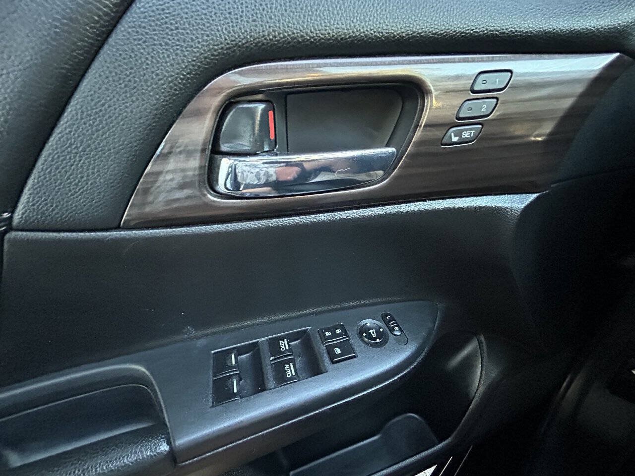 Used 2016 Honda Accord EX-L image 21