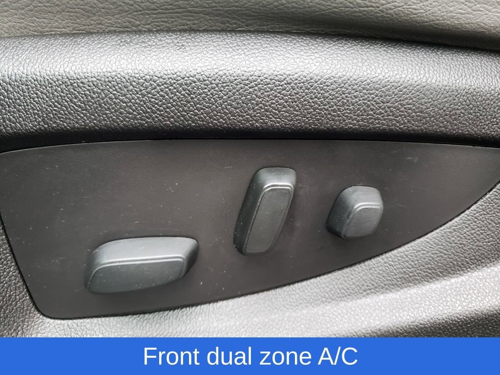 Used 2017 GMC Yukon SLE w/ SLE Value Package image 18