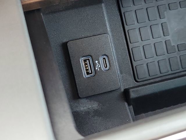 Certified 2022 Ford F350 Lariat w/ Tremor Off-Road Package image 30