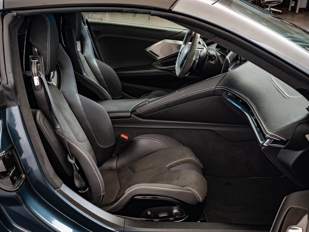 Used 2020 Chevrolet Corvette Stingray Premium Cpe w/ 3LT image 24