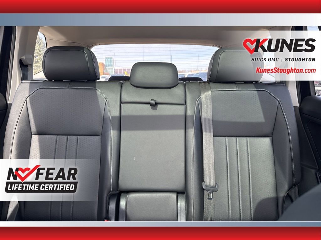 Used 2024 Volkswagen Tiguan SE image 32