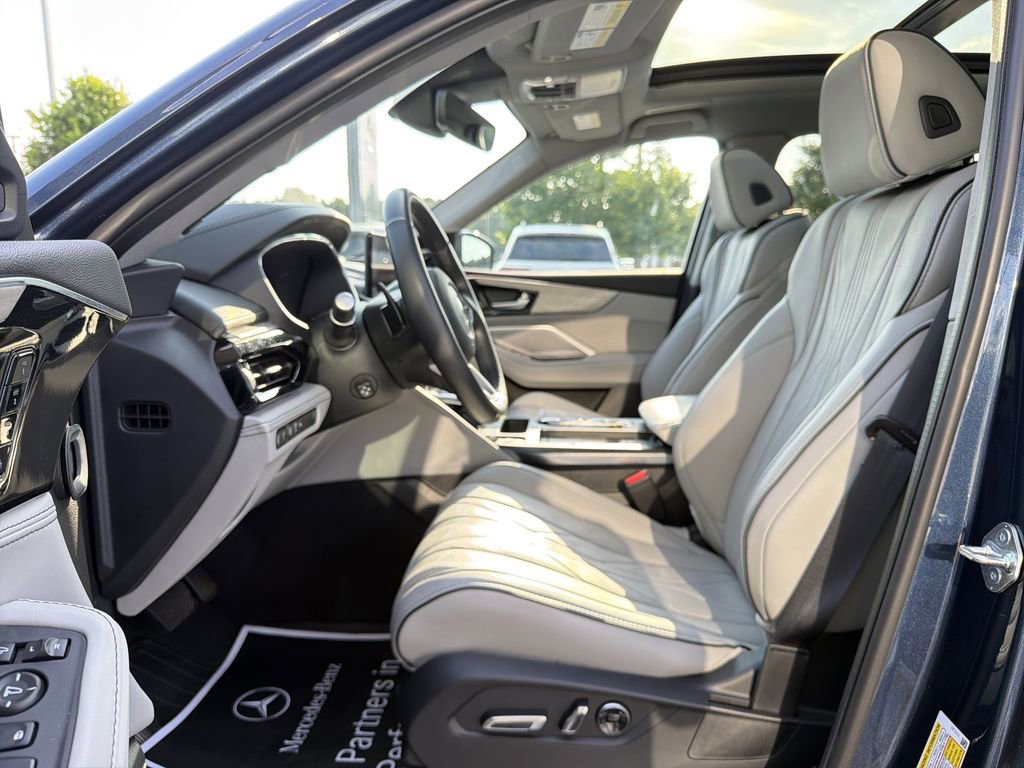 Used 2025 Acura MDX SH-AWD w/ Advance Package image 11