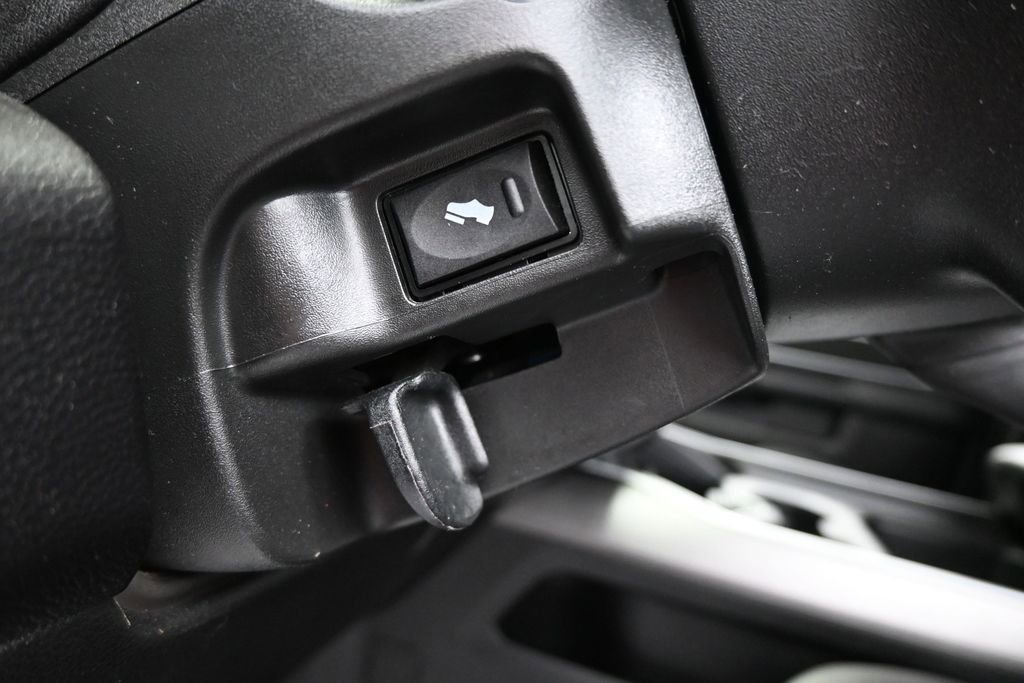 Used 2024 RAM 2500 Big Horn w/ Night Edition AWD/4WD image 12