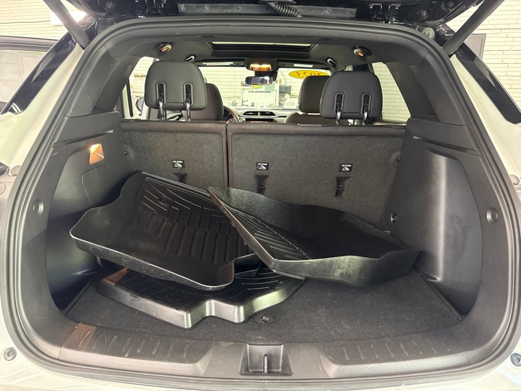 Used 2023 Chevrolet TrailBlazer RS w/ Sun and Liftgate Package AWD/4WD image 13