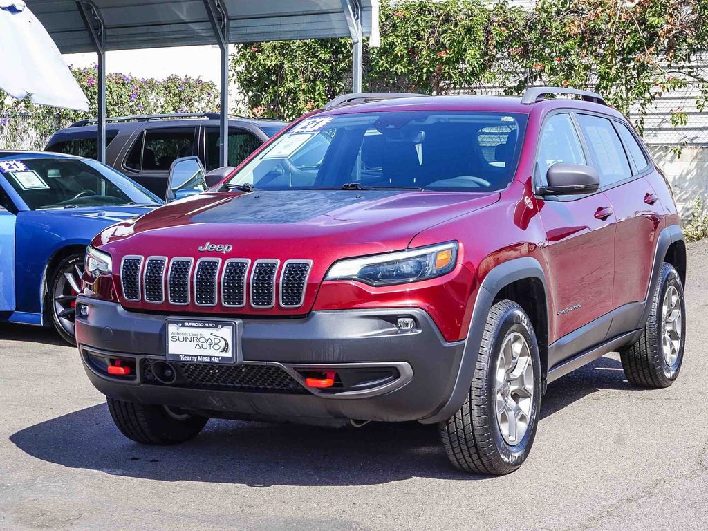Used 2021 Jeep Cherokee Trailhawk image 3