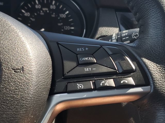 Used 2017 Nissan Rogue SV w/ Midnight Edition AWD/4WD image 24