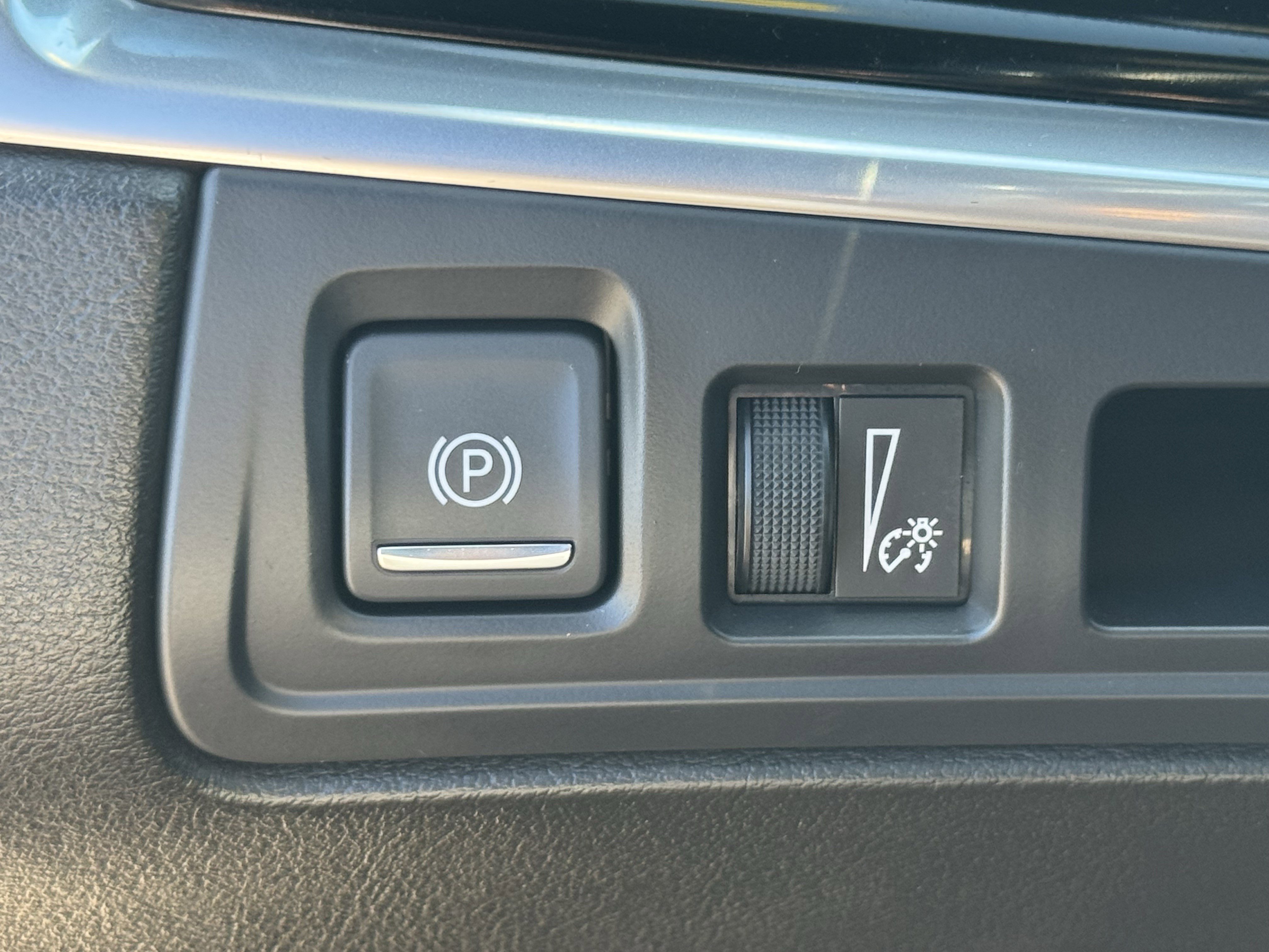 Used 2023 Cadillac XT6 Sport AWD/4WD image 13