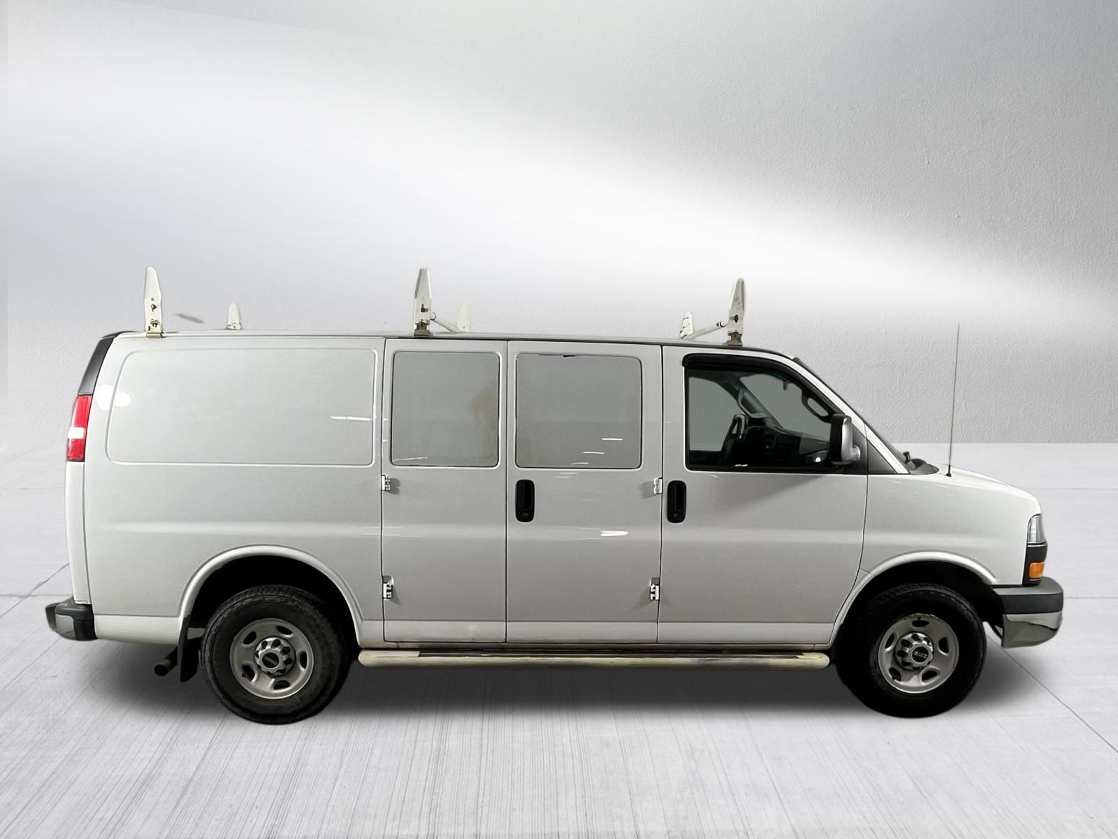 Used 2016 GMC Savana 2500 image 8