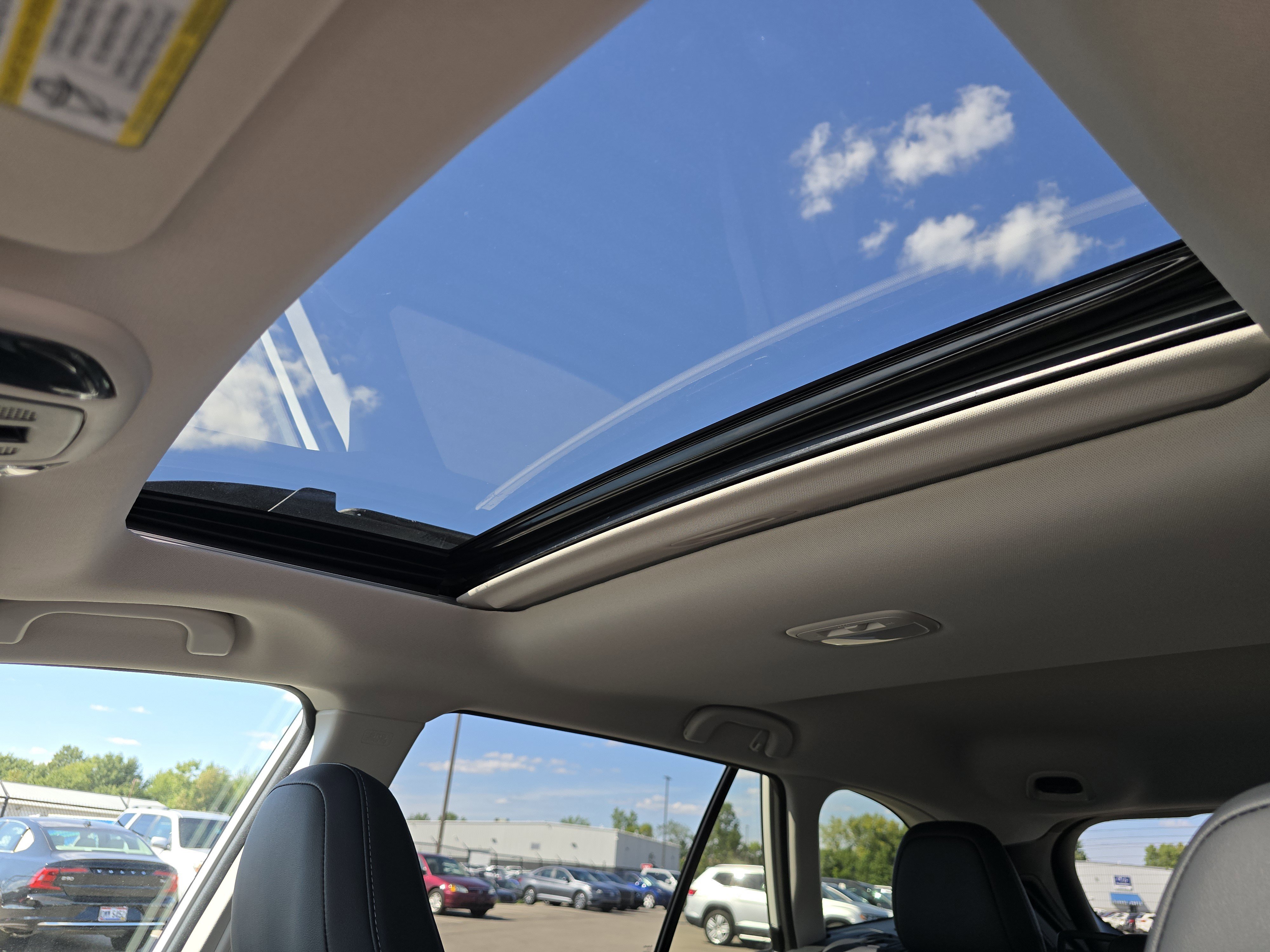 New 2025 Subaru Outback Limited image 9