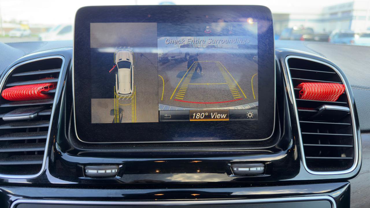 Used 2017 Mercedes-Benz GLS 450 4MATIC image 32