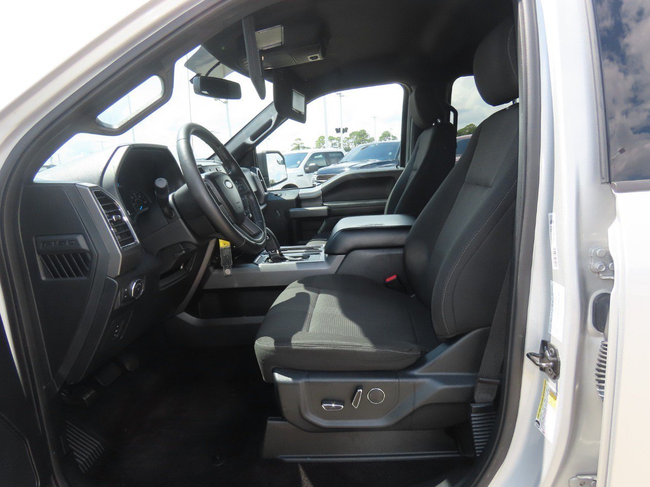 Used 2017 Ford F150 XLT w/ Equipment Group 302A Luxury RWD image 26