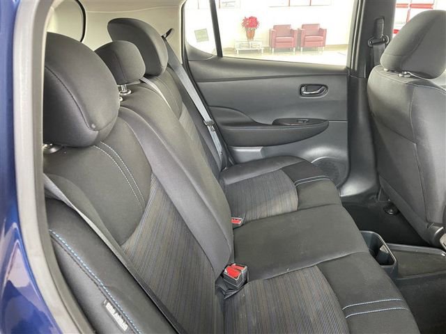 Used 2023 Nissan Leaf S image 19