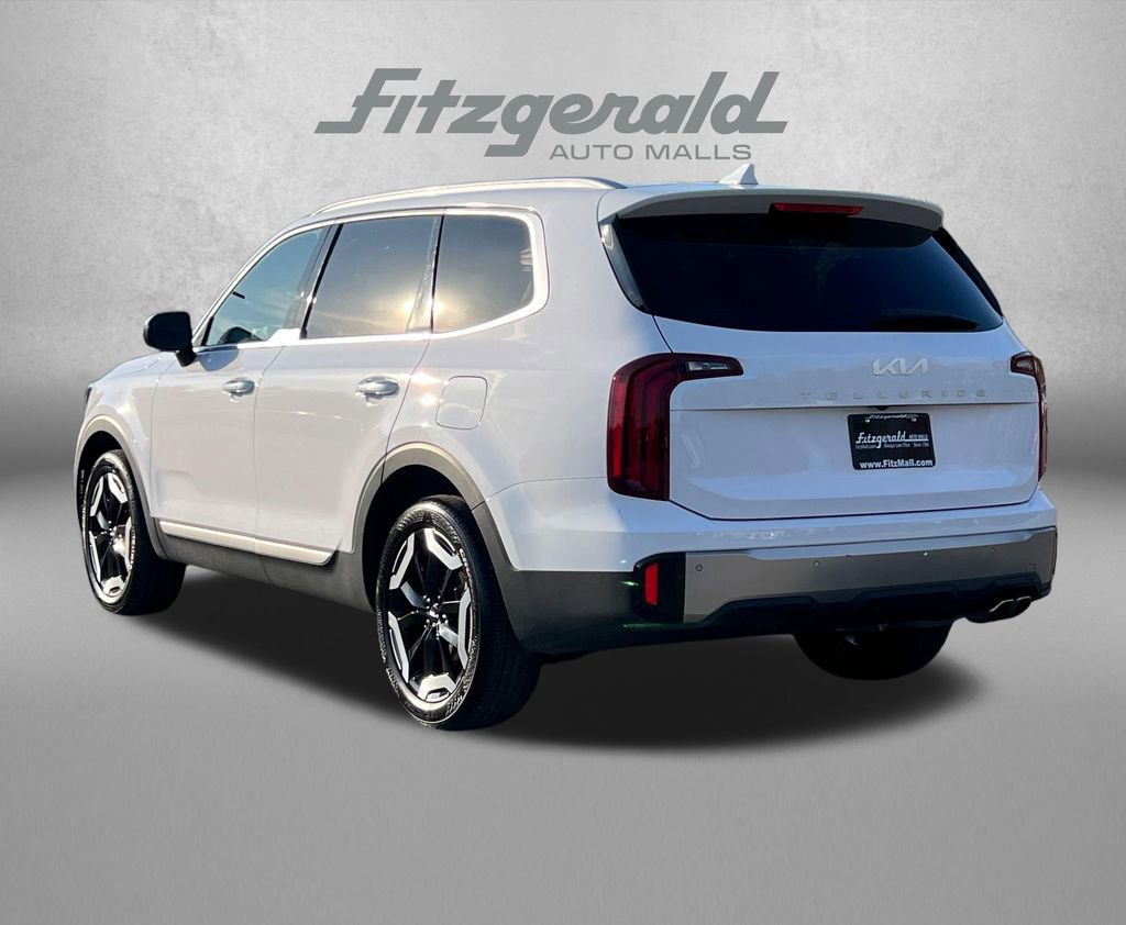 Used 2025 Kia Telluride S image 8