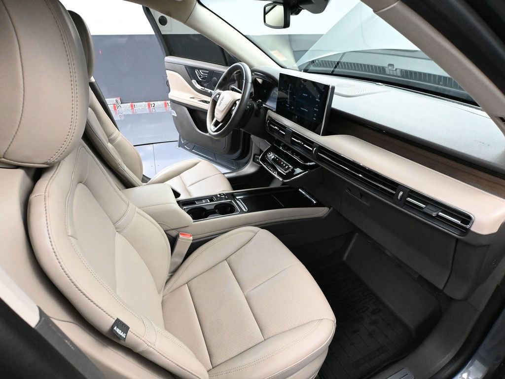 Used 2024 Lincoln Corsair Reserve w/ Towing Package image 49