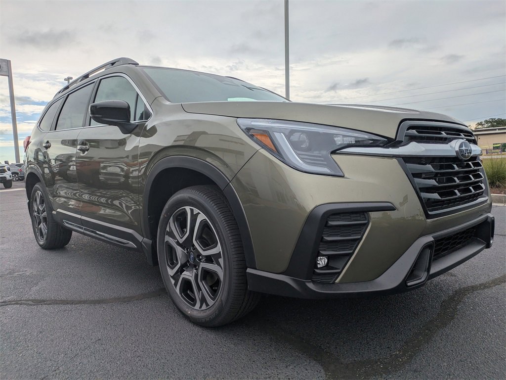 New 2025 Subaru Ascent Limited image 8